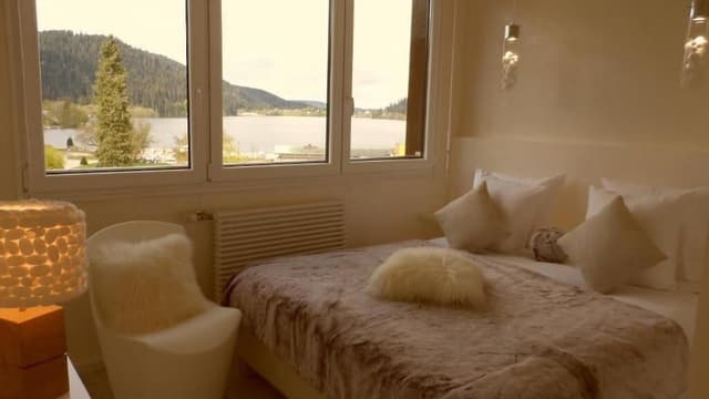 Luxury Suite, Lake View
