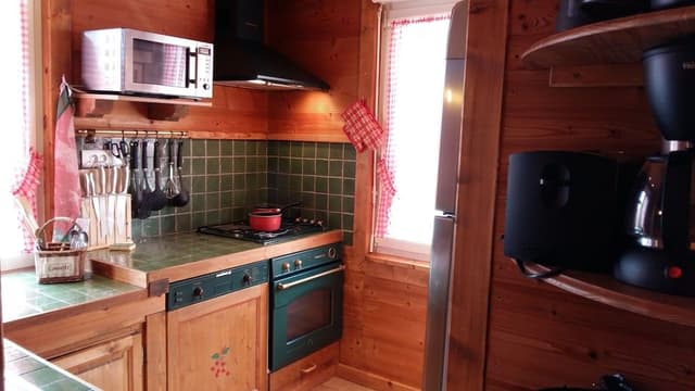 Traditional Apartment, Mountain View