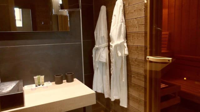 Luxury Suite, Lake View