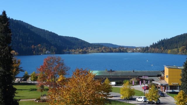 Luxury Suite, Lake View