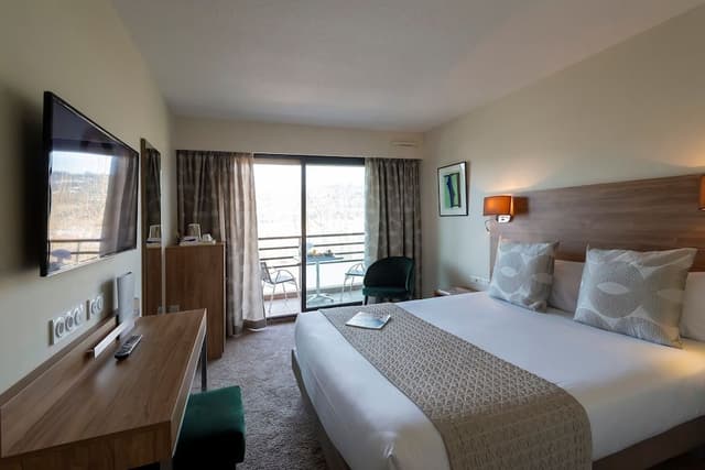 Privilege Room, Balcony