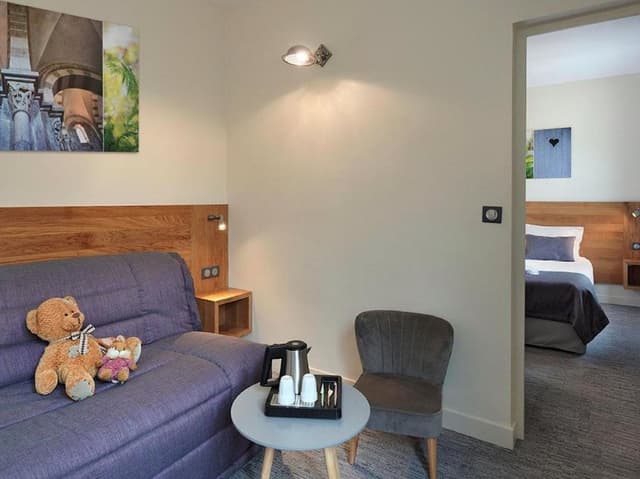 Junior Suite, 1 Queen Bed with Sofa bed