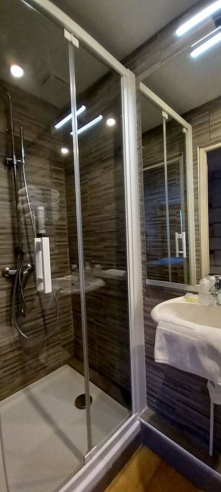 Standard Double Room (Hôtel)
