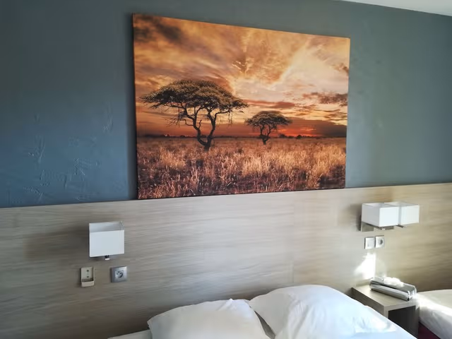 Triple Room (1 double + 1 single)