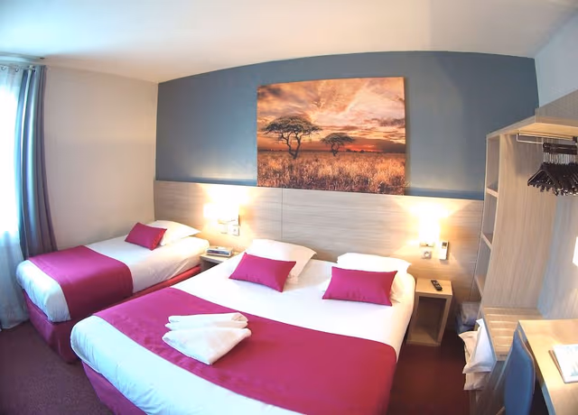 Triple Room (1 double + 1 single)