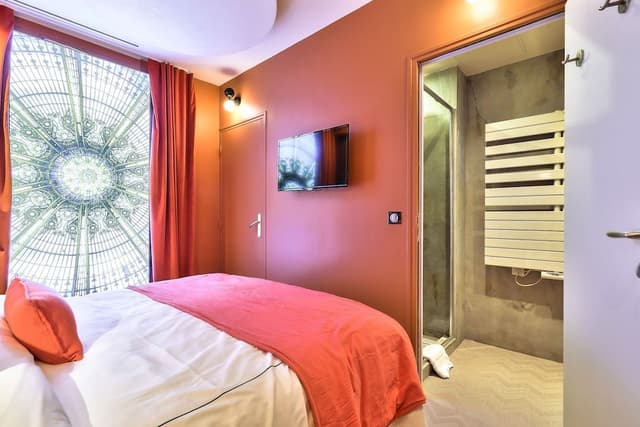 Suite (Vendôme),1er étage sans ascenseur