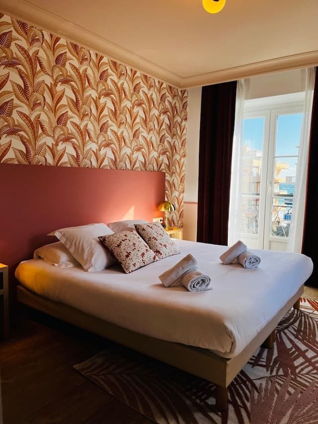 Premium Double Room - Sea or Garden Side