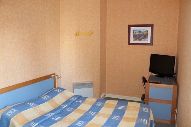 Standard Twin Room, Shared Bathroom