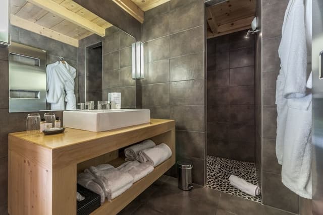 Suite (Leutaz)