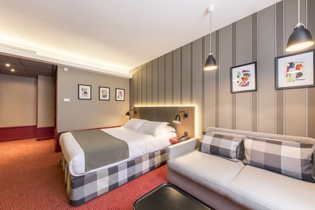 Double Room Act 3