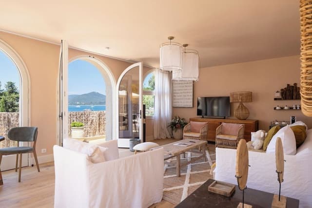Bastide Suite, 2-bedrooms, sea view with swimming pool