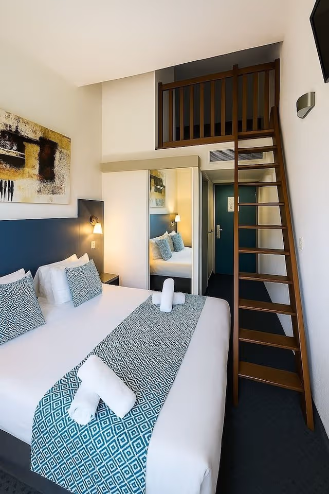 Family Duplex (for 2 adults and 2 children)