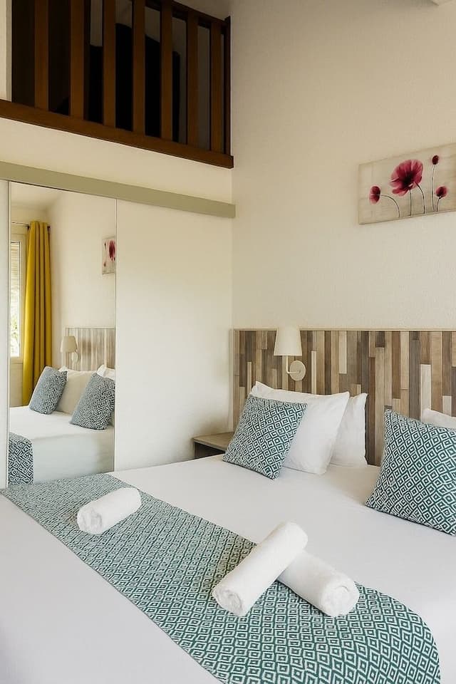 Family Duplex (for 2 adults and 2 children)
