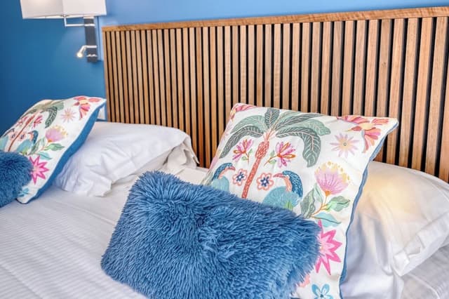 Superior Double or Twin Room, Partial Sea View