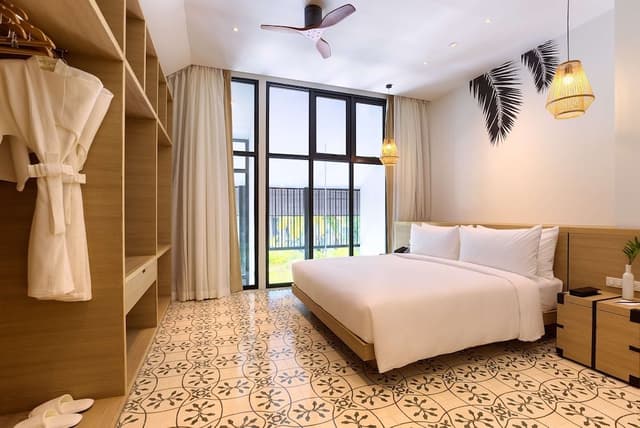 Grand Suite, 1 King Bed with Sofa bed (Surin)