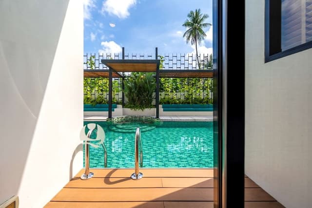 Deluxe Twin Room, Pool Access