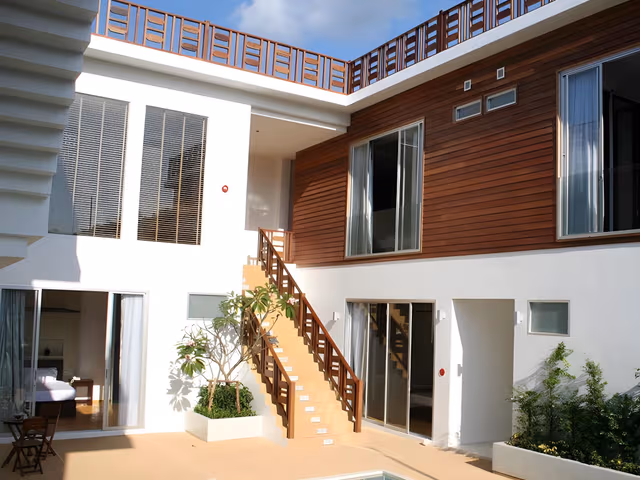 Pool Suite