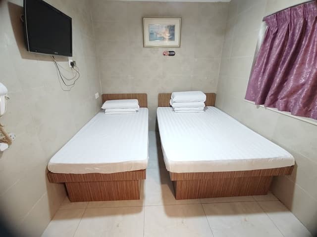Standard Twin Room