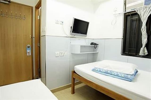 Twin Room, No window