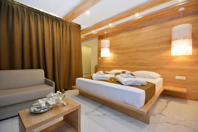Comfort Double Room with Balcony - Annex
