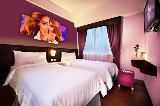 Deluxe Room, City View