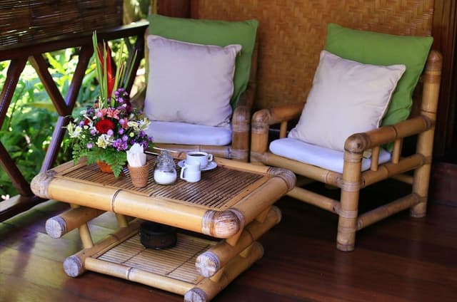 Bungalow, Garden View