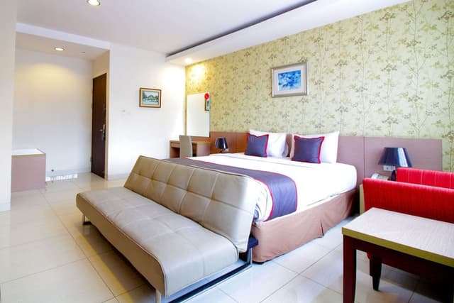 Deluxe Suite