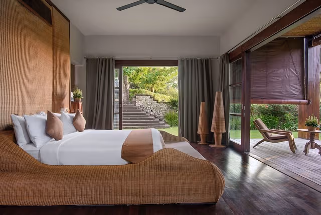 4BR Luxury Villa | Ocean View, Cinema, Shared Tennis Court, Full Service, Event Ready
