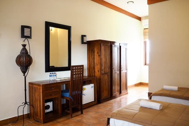 Economy Triple Room