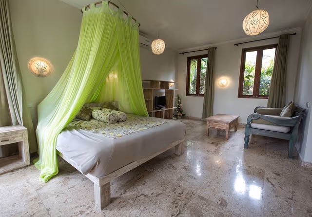 Suite, Garden View
