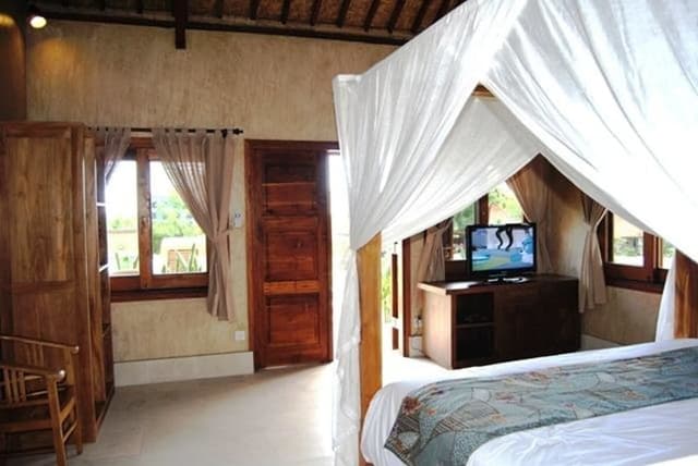 Deluxe Bungalow, 1 King Bed, Terrace, Pool View