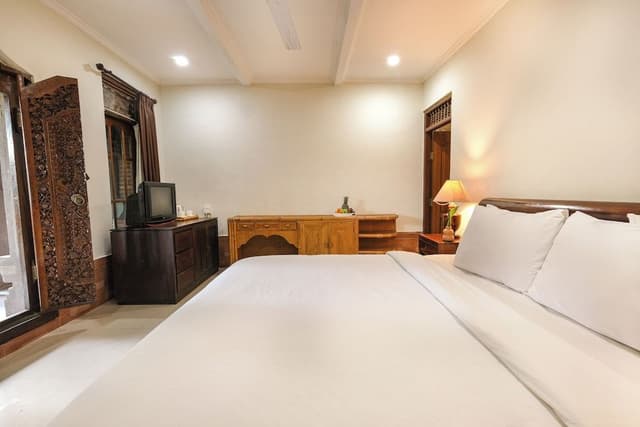 Deluxe Double Room, Garden View