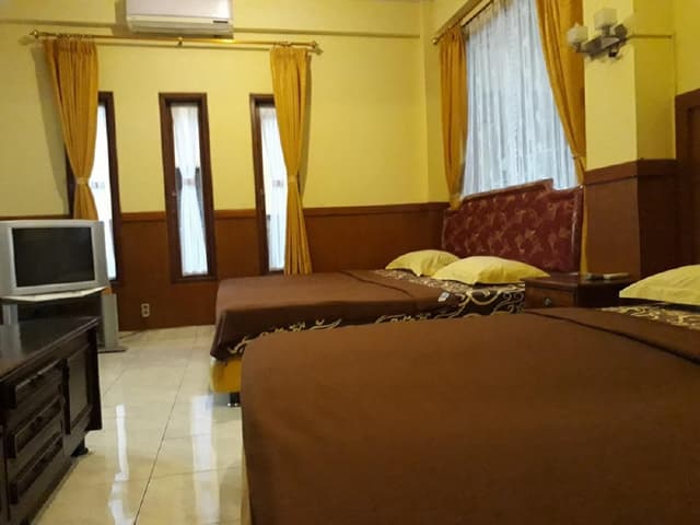 Family Room ( 4 Adults )