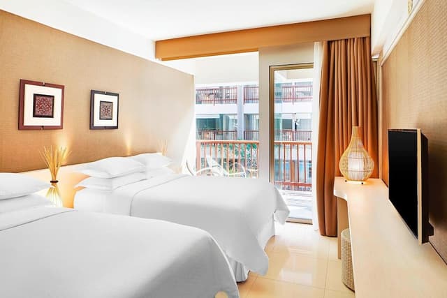 Room, 2 Double Beds, Pool View