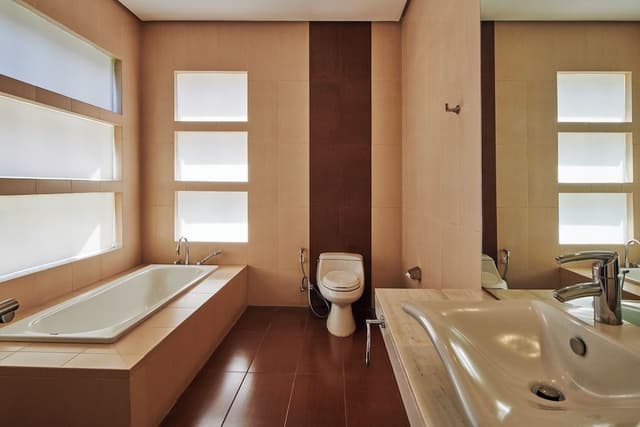 5 bedrooms villa pool