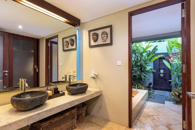 3 Bedroom Private Pool Villa Tomok