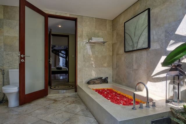 Jabunami Villa 7 bedroom private retreat in Bali