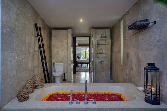 Jabunami Villa 7 bedroom private retreat in Bali