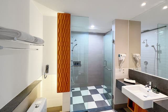 Executive Room, 1 Queen Bed, City View