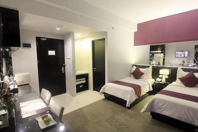Deluxe Suite