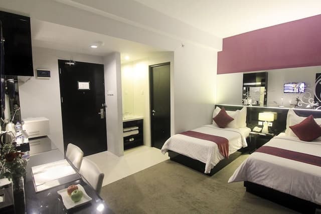 Deluxe Double or Twin Room