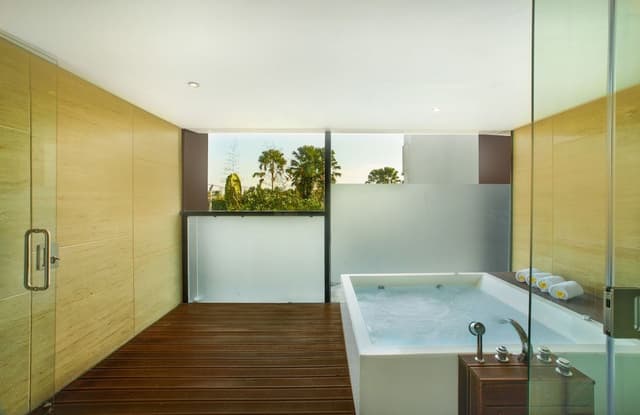 Devin Suite Room