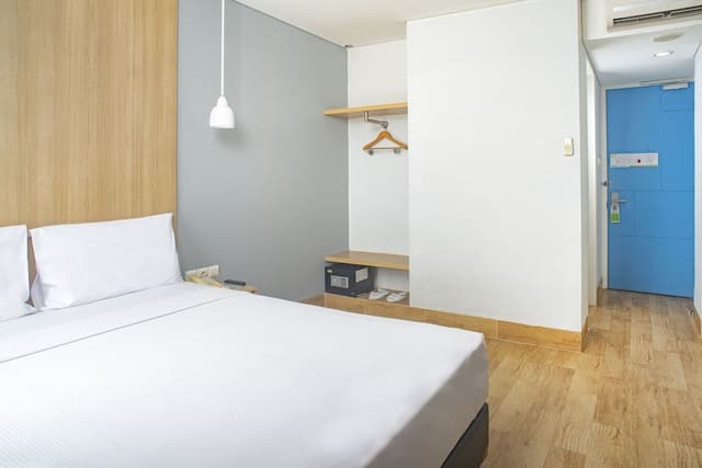 Superior Double Room, 1 Queen Bed, Non Smoking, City View