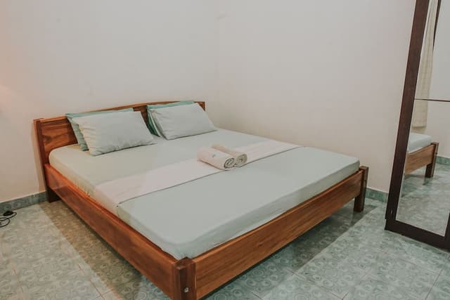 Economy Double Room, 1 King Bed, Accessible, Non Smoking