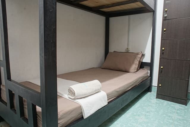 Economy Quadruple Room, Mixed Dorm