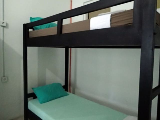 Economy Quadruple Room, Mixed Dorm