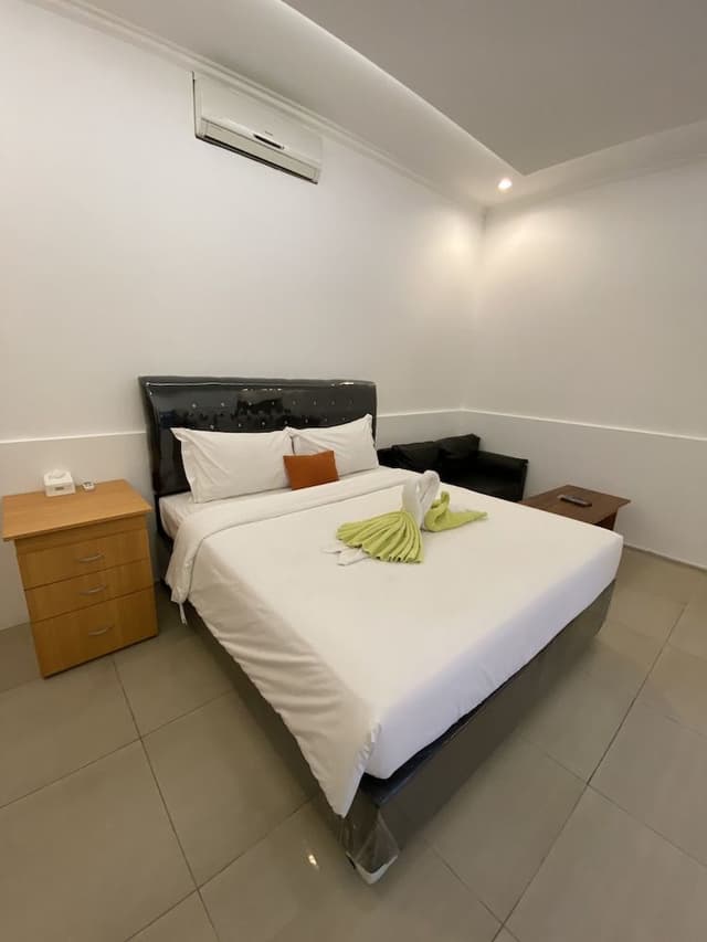 Family Double Room, 2 Bedrooms, Smoking, Pool View
