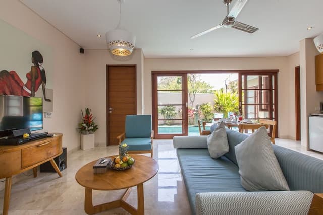 Two - Bedroom Villa with Private Pool and 6 mins walk to the beach