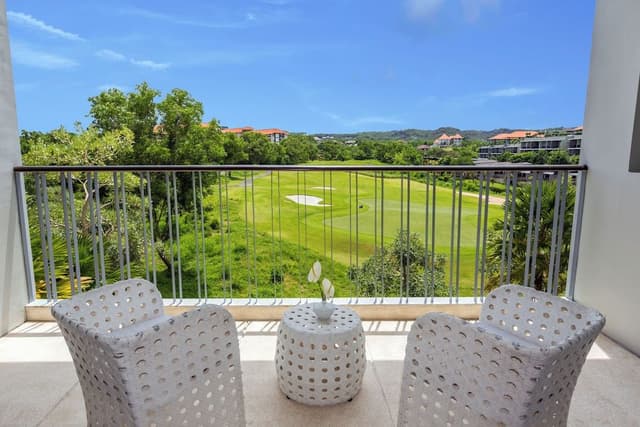 Studio Golf View Twin