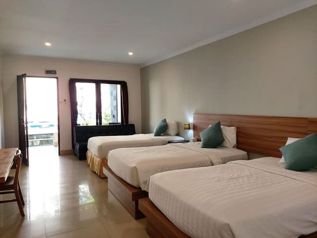 Triple Room